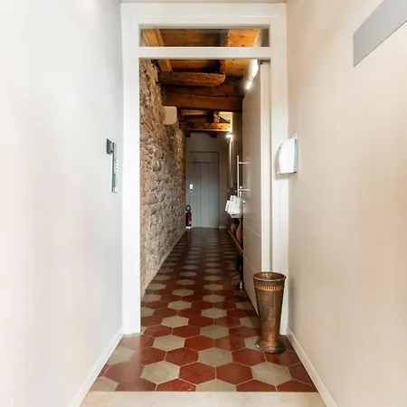 Loft Roby 公寓 *