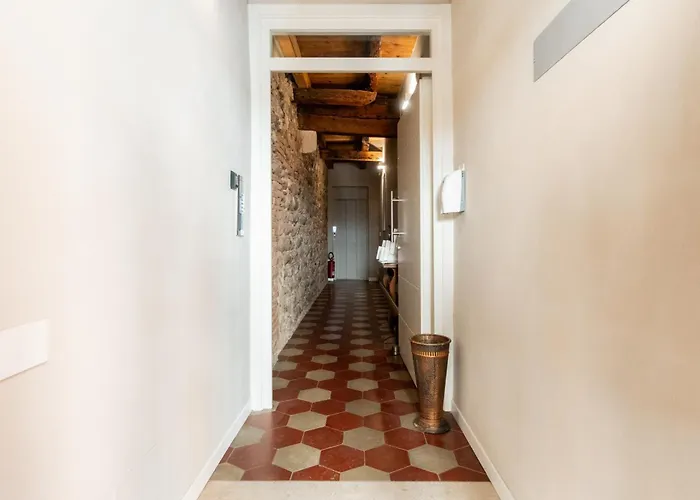 Loft Roby Apartman *